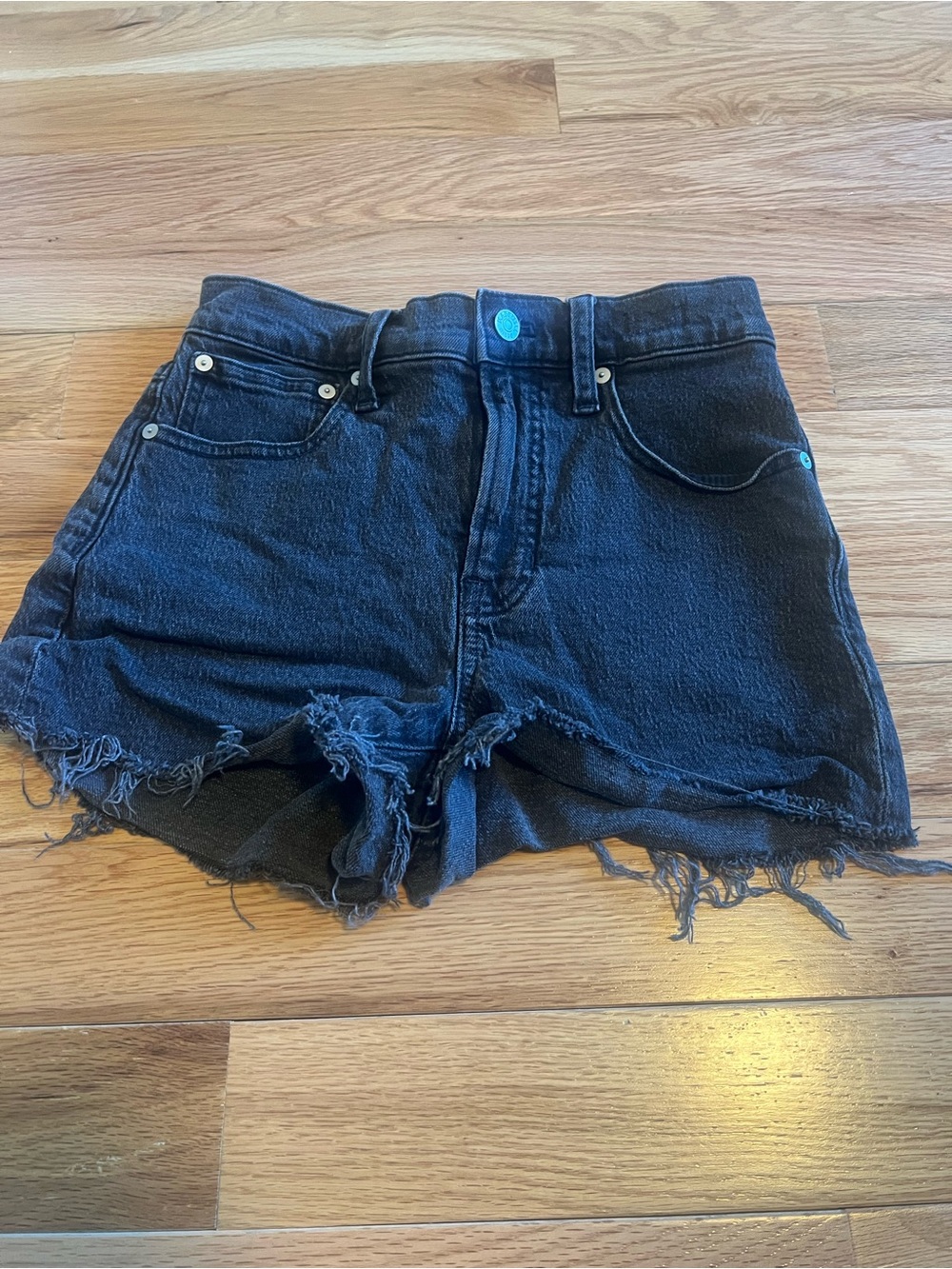 High-Rise gray Distressed Denim Shorts